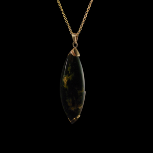 Hei Kakī Koura, Kawata me Pounamu  - Gold, Silver & Greenstone Necklace