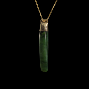 Roimata Koura Inanga - Gold-Capped Greenstone Teardrop Pendant