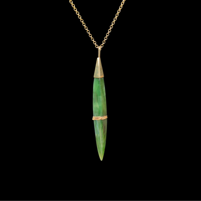 Roimata Koura me Inanga - Gold-Capped Greenstone Teardrop Pendant - Sands Carving Studio
