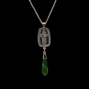 Hei Kakī Kawata me Pounamu- Silver & Greenstone Necklace