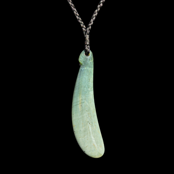 Kapeu Chatoyant Tangiwai- Greenstone Kapeu Pendant