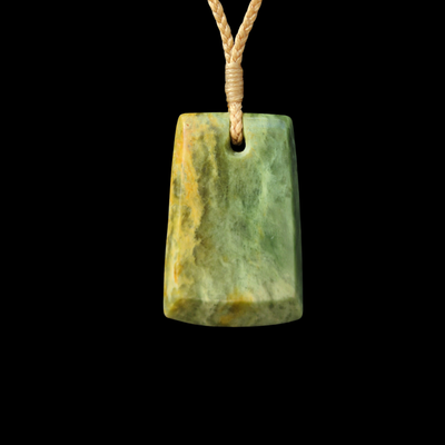 hei toki raukaraka greenstone adze pendant by sands carving studio