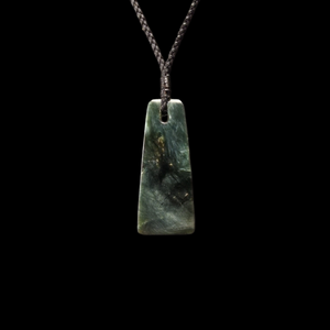 Hei Toki Pipiwharauroa - Greenstone Adze Pendant