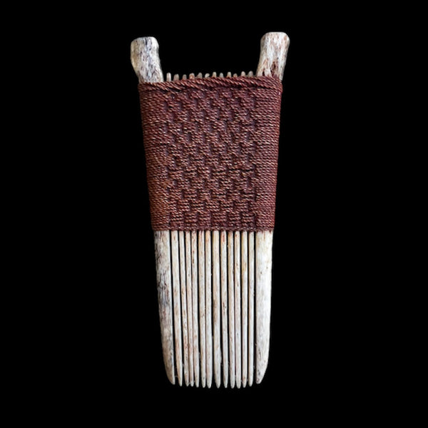 Parāoa Heru - Traditional Maori Hair Comb by Layton Robertson