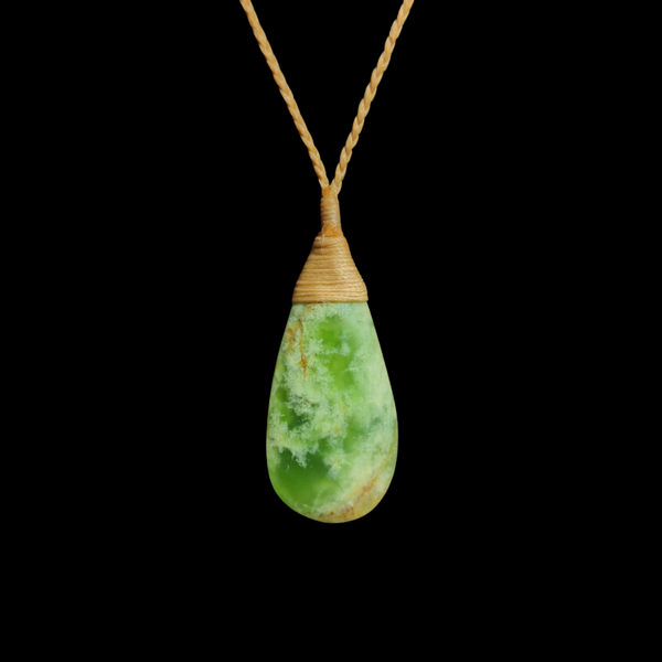 Roimata White Flower Kahurangi- Greenstone Teardrop Pendant