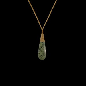 Roimata Kokopu - Greenstone Teardrop Pendant