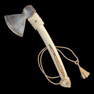 Pātiti Parāoa - Whale Bone Hatchet