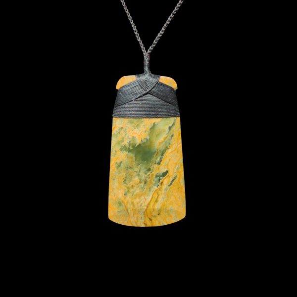 Hei Toki Inanga Raukaraka- Greenstone Adze Pendant
