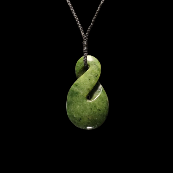 Pikorua Raukaraka - Greenstone Twist Pendant