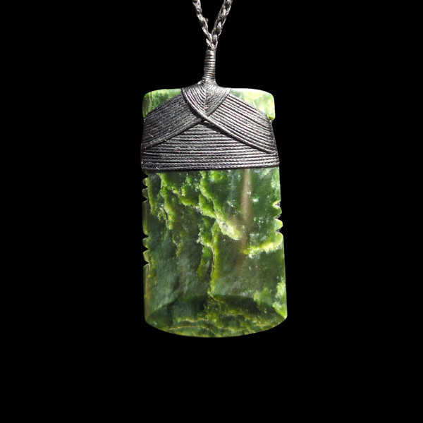 Hei Toki Kawakawa - Greenstone Adze Pendant