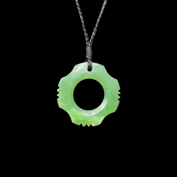 Kākā Pōria Inanga - Greenstone Bird Tether Pendant