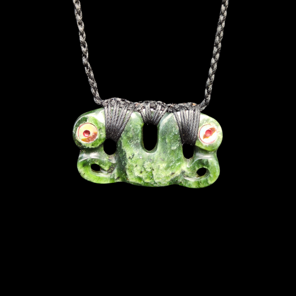 Pekapeka Kawakawa - Greenstone Bat Pendant