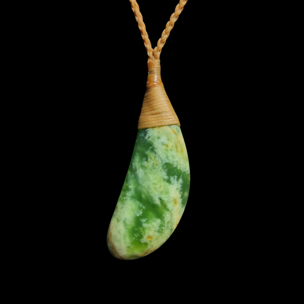 Roimata White Flower Kahurangi- Greenstone Teardrop Pendant