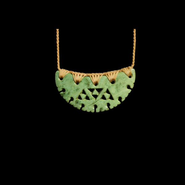 Kōuma Inanga - Greenstone Breastplate Pendant