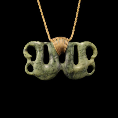 Pekapeka Kōkopu - Greenstone Bat Pendant - Sands Carving Studio