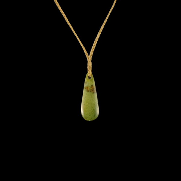 Roimata Raukaraka - Greenstone Teardrop Pendant