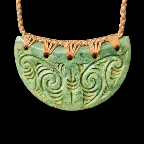 Kōuma Inanga - Greenstone Breastplate Pendant