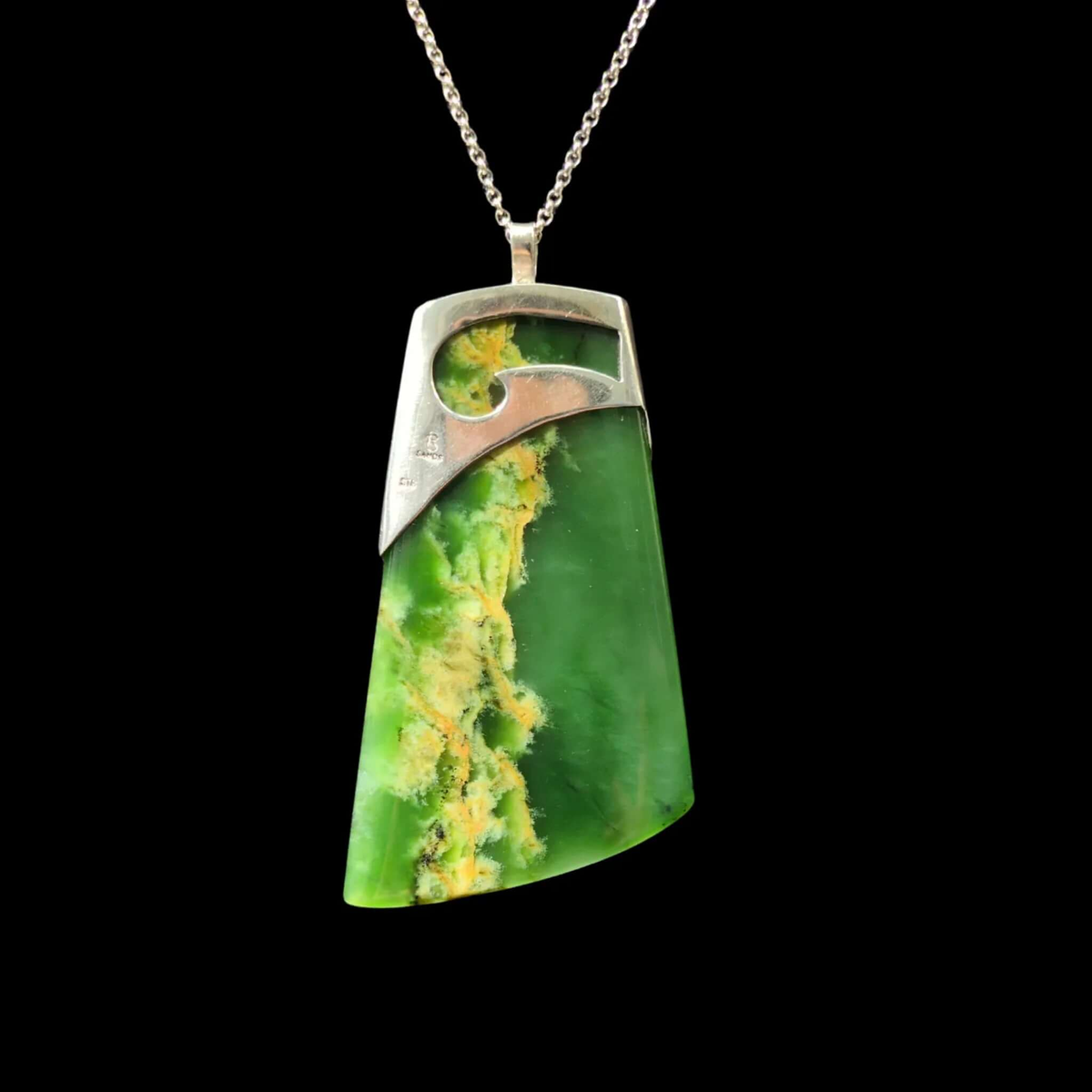 Hei Toki Raukaraka with Sterling Silver Cap- Greenstone Adze Pendant - Sands Carving Studio