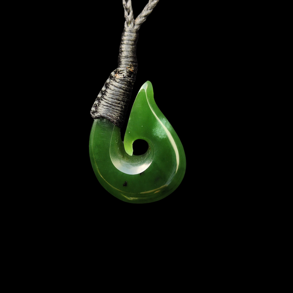Hei Matau Kawakawa- Greenstone Fishhook Pendant