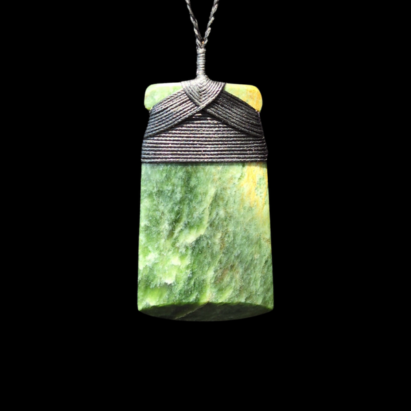 Hei Toki Raukaraka - Greenstone Adze Pendant