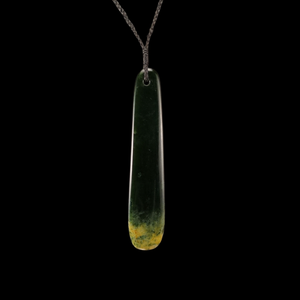Roimata Raukaraka - Greenstone Teardrop Pendant