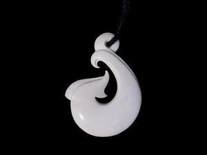 Hei Matau-Hiku Tohorā - Contemporary Bone Whale Tail-Hook Pendant