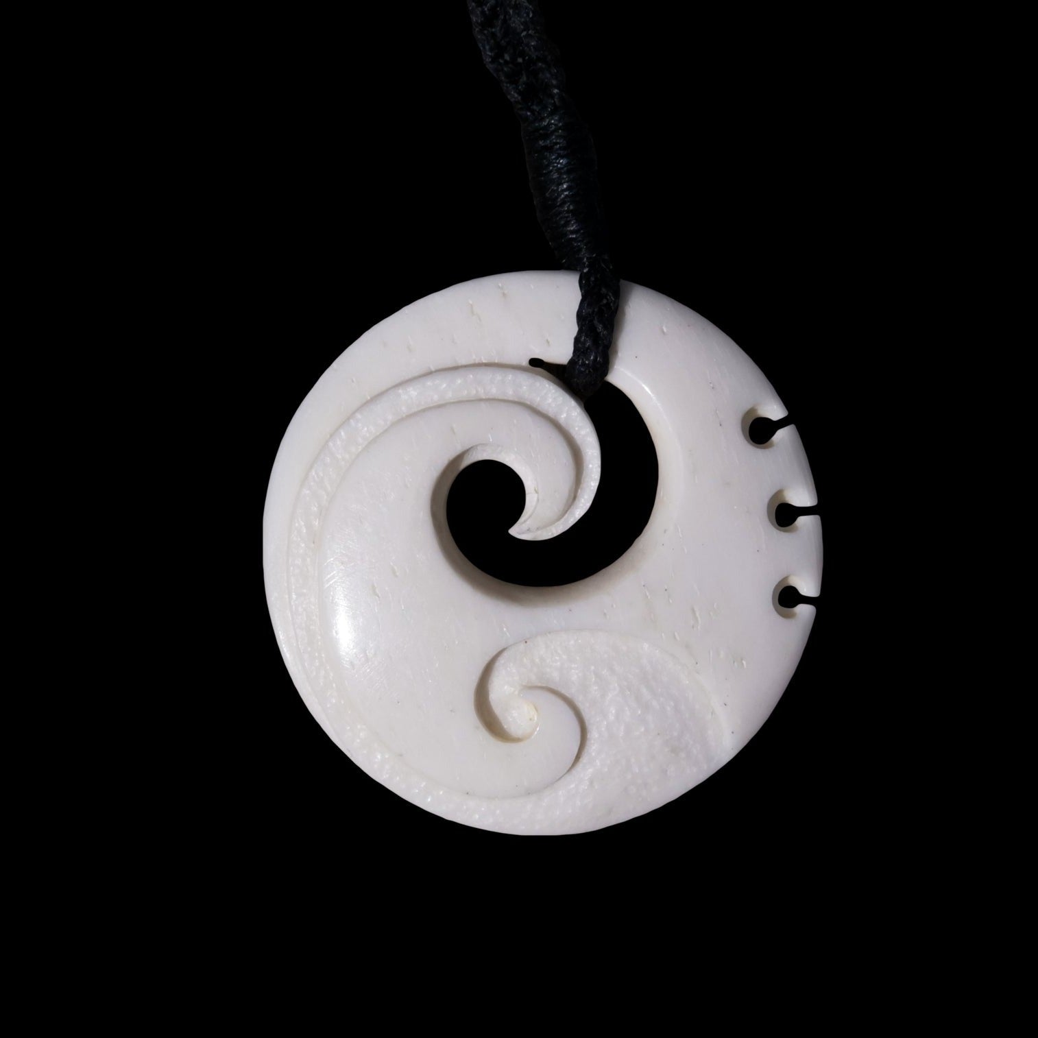 Hawaiian Jewelry Maori Hei Matau New Zealand Fish Hook Bone Necklace 35001  | eBay