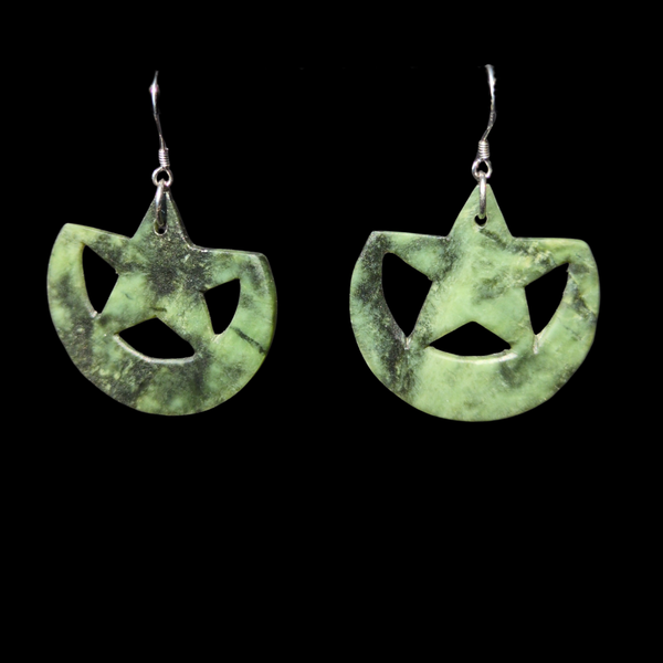 Mau Taringa Whetū Marama Kawakawa- Ratana Star Pounamu Earrings