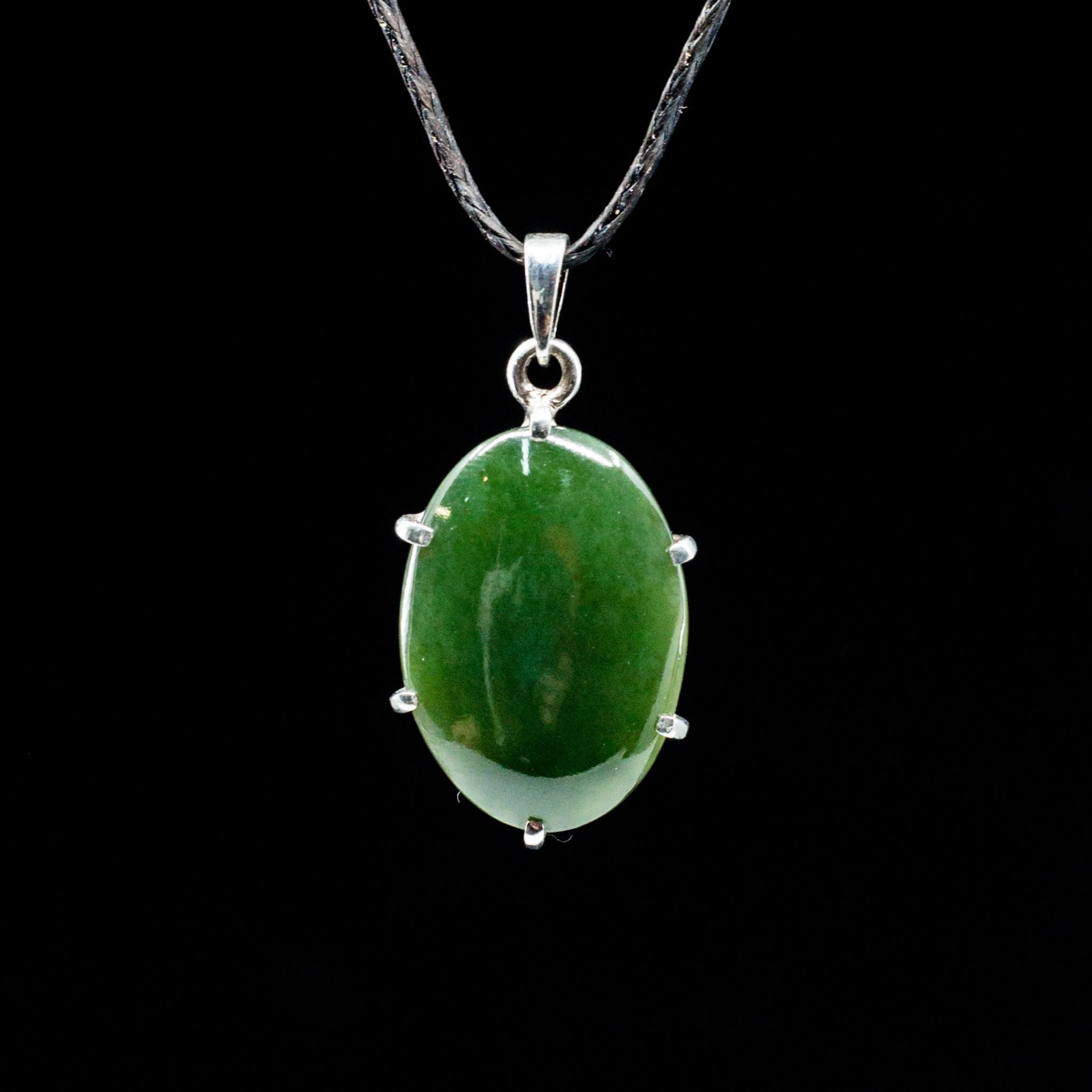 Kahurangi Pounamu Oval Necklace | Sands Carving Studio