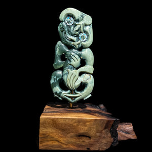 Skulpturales Tiki aus Maori-Bronze