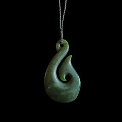 Pounamu Hei Matau