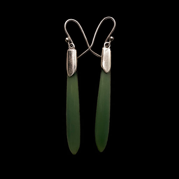 Inanga Mau Taringa - Medium Greenstone Silver Earrings
